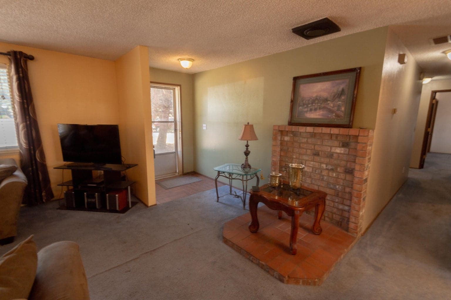 Photo of 2720 NE Flower Court 9 of 19