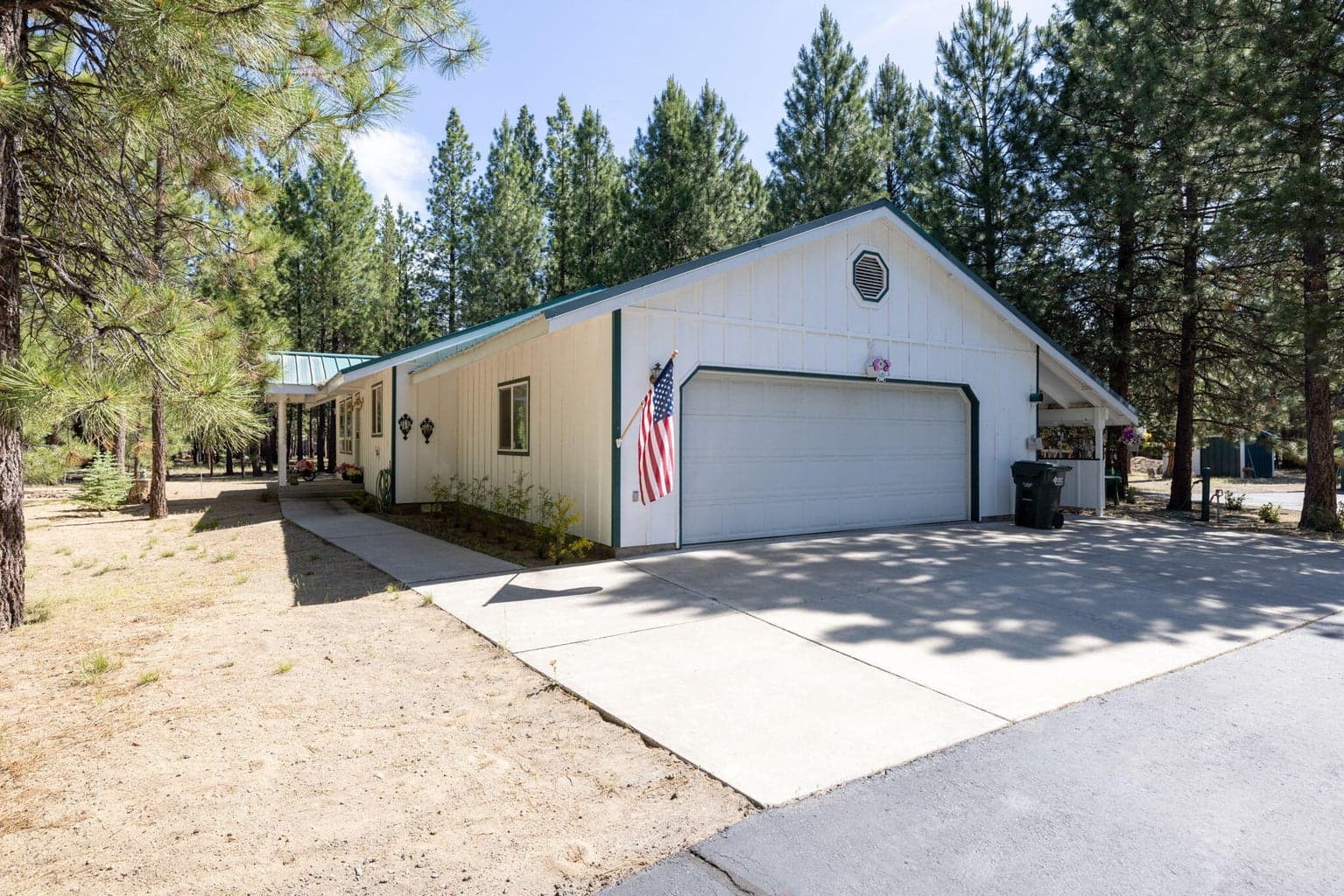 Photo of 52200 Ponderosa Way 26 of 37