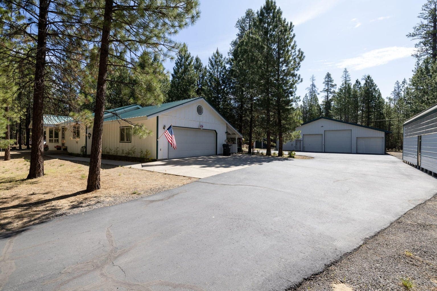 Photo of 52200 Ponderosa Way 35 of 37
