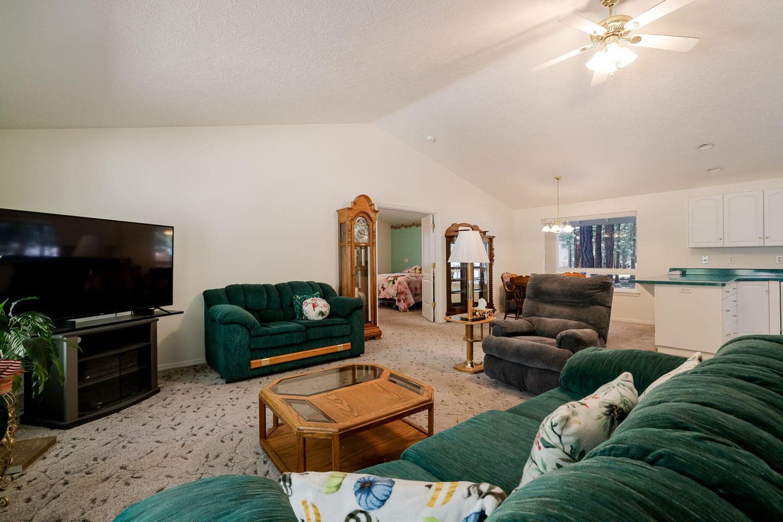 Photo of 52200 Ponderosa Way 10 of 37