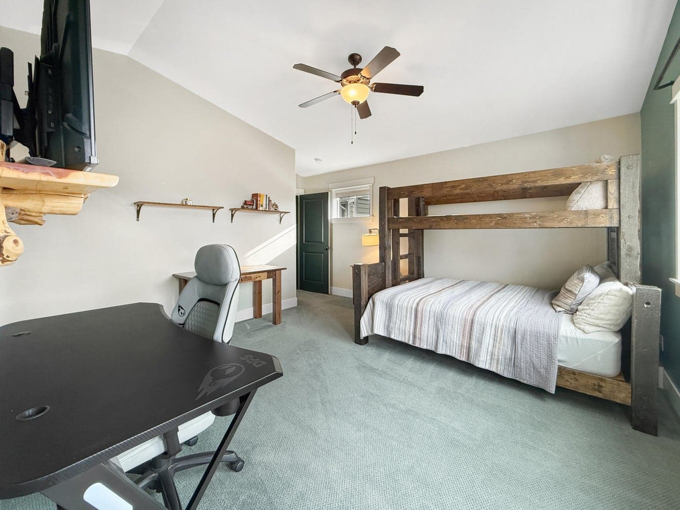 Photo of 255 S Larch Street 19 of 34