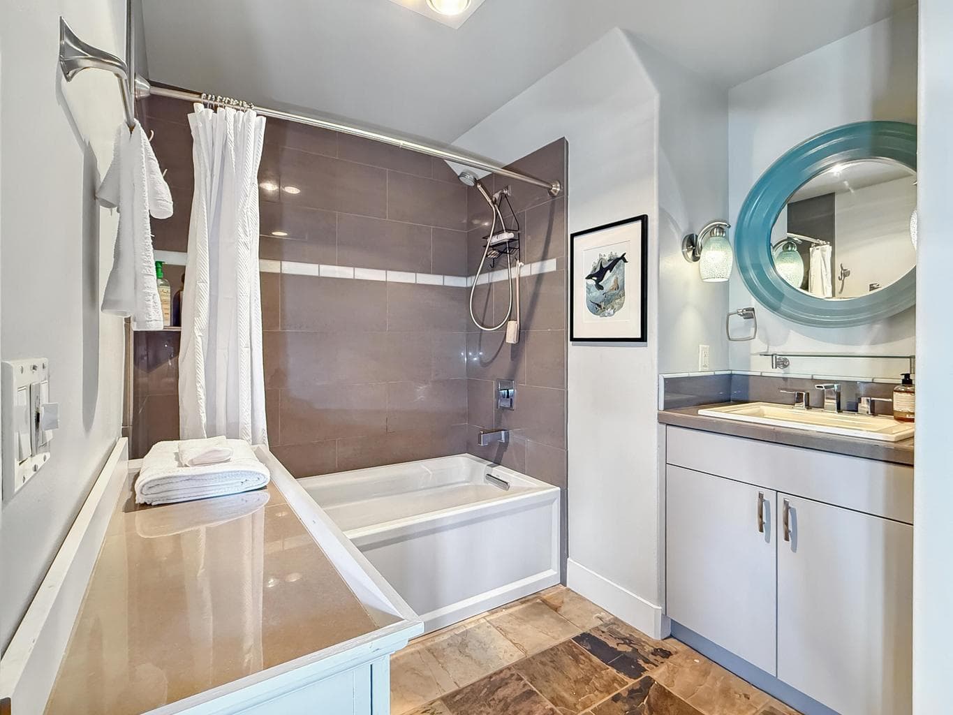 Photo of 255 S Larch Street 27 of 34