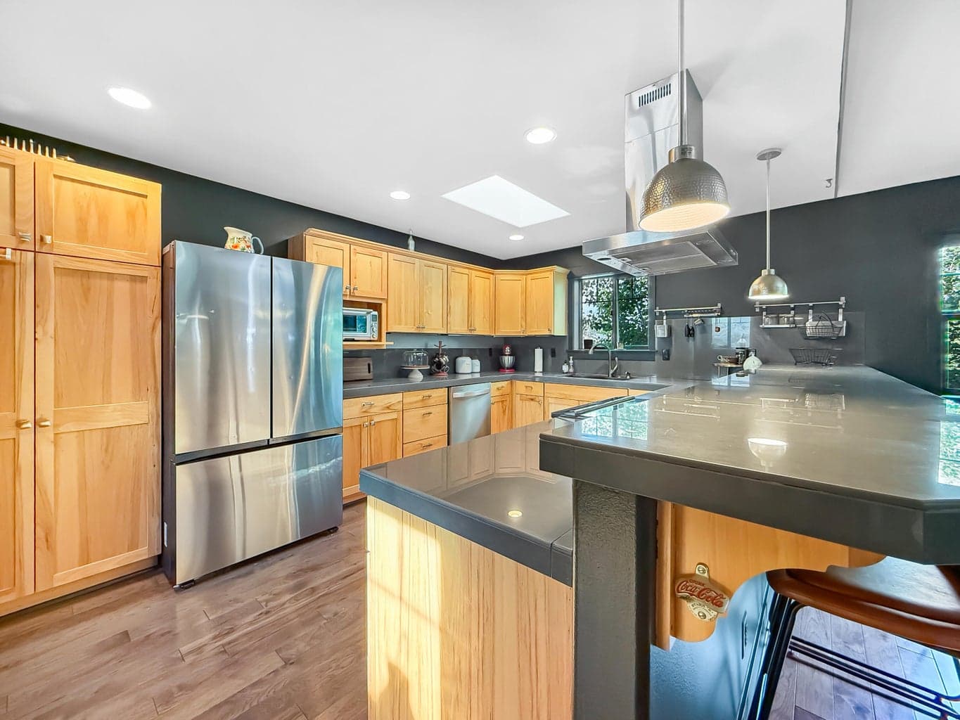 Photo of 255 S Larch Street 13 of 34