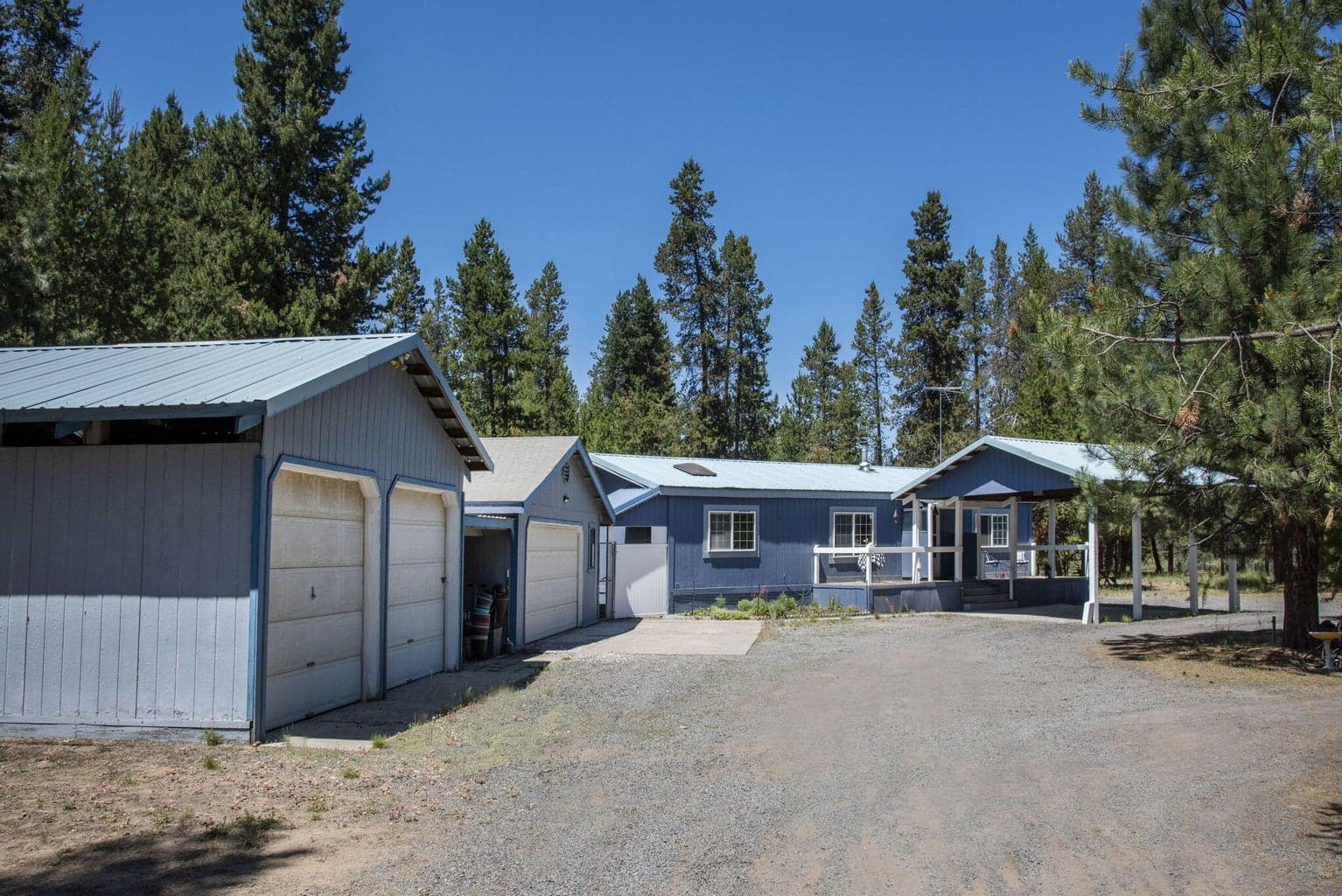 Photo of 16026 Twin Drive 1 of 26
