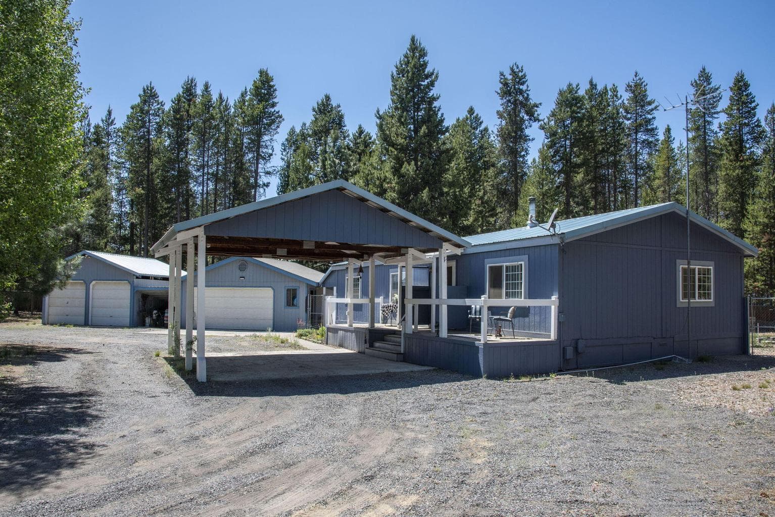 Photo of 16026 Twin Drive 2 of 26