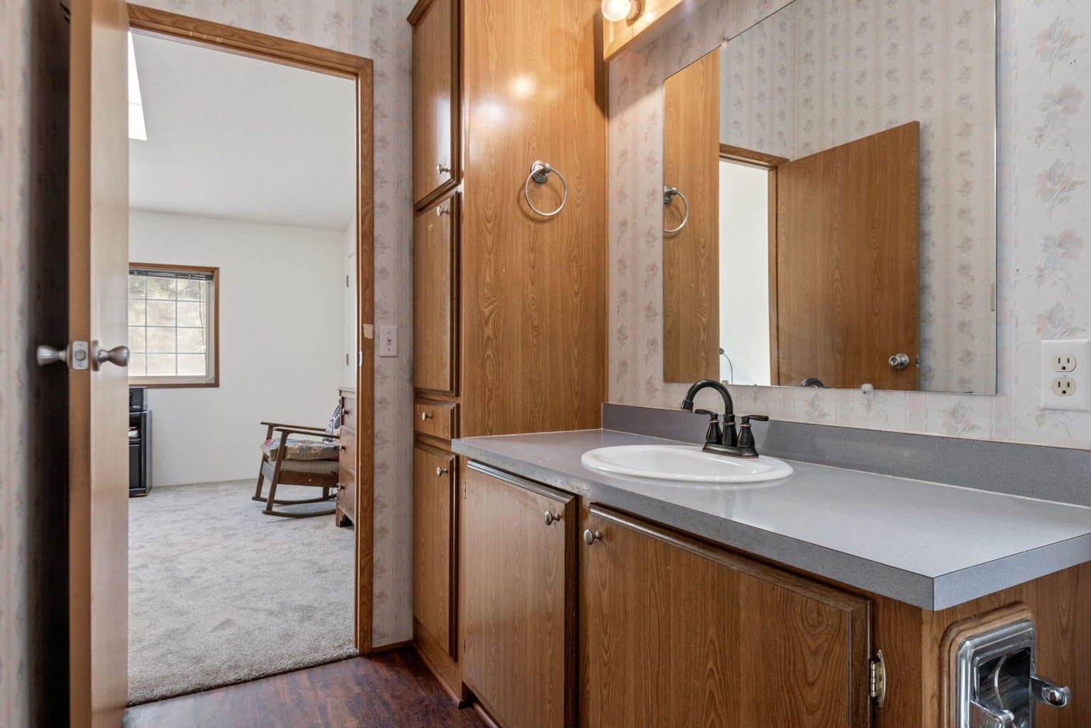 Photo of 16026 Twin Drive 16 of 26