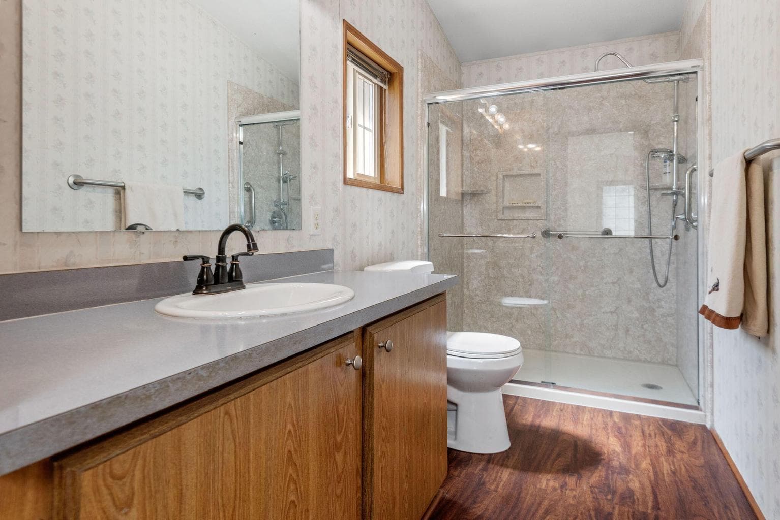 Photo of 16026 Twin Drive 17 of 26