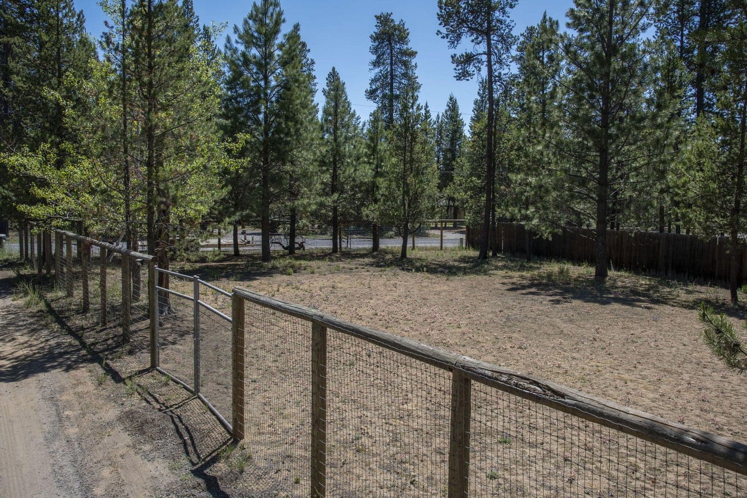 Photo of 16026 Twin Drive 23 of 26