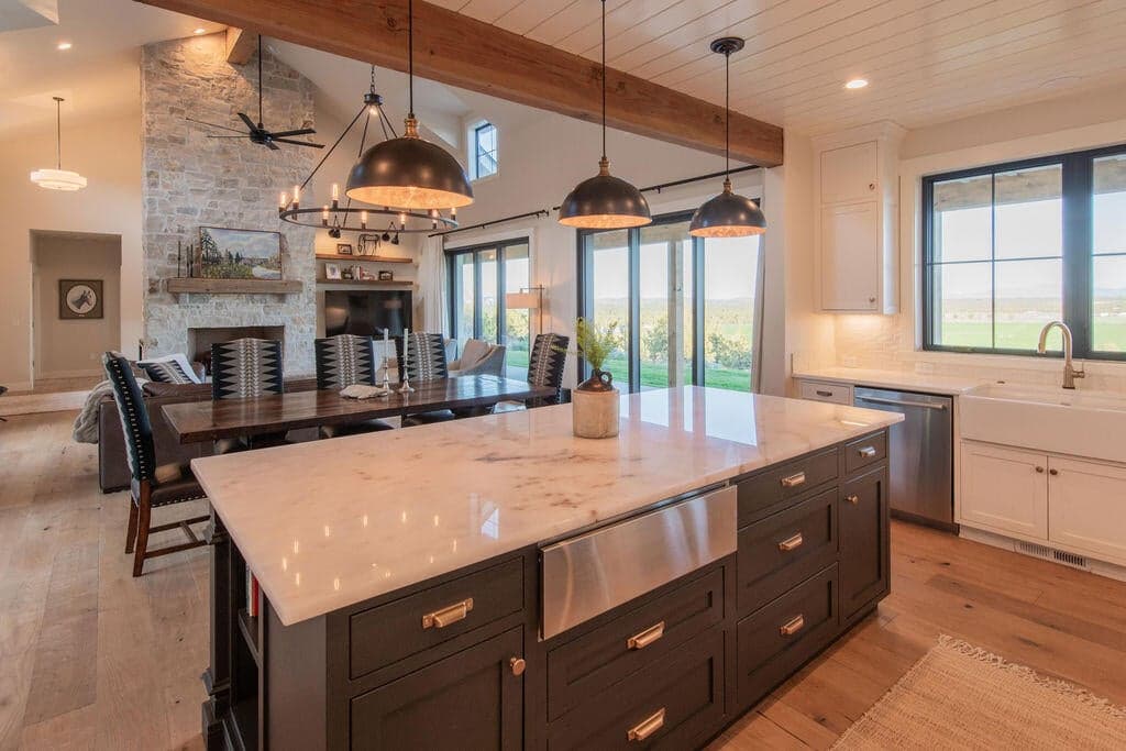 Photo of 9909 NW Coyner Avenue 25 of 60