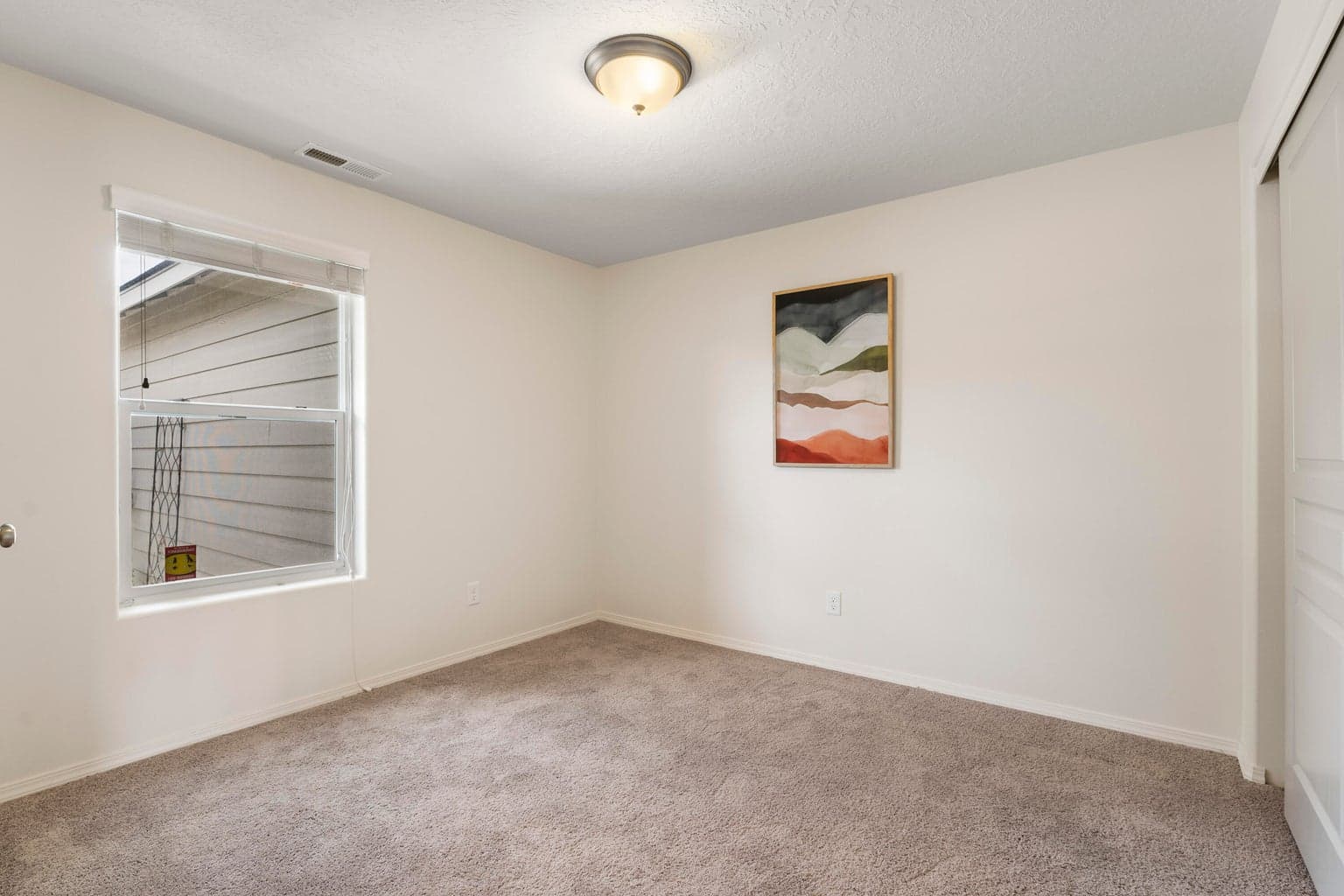 Photo of 480 Poplar 4 of 33