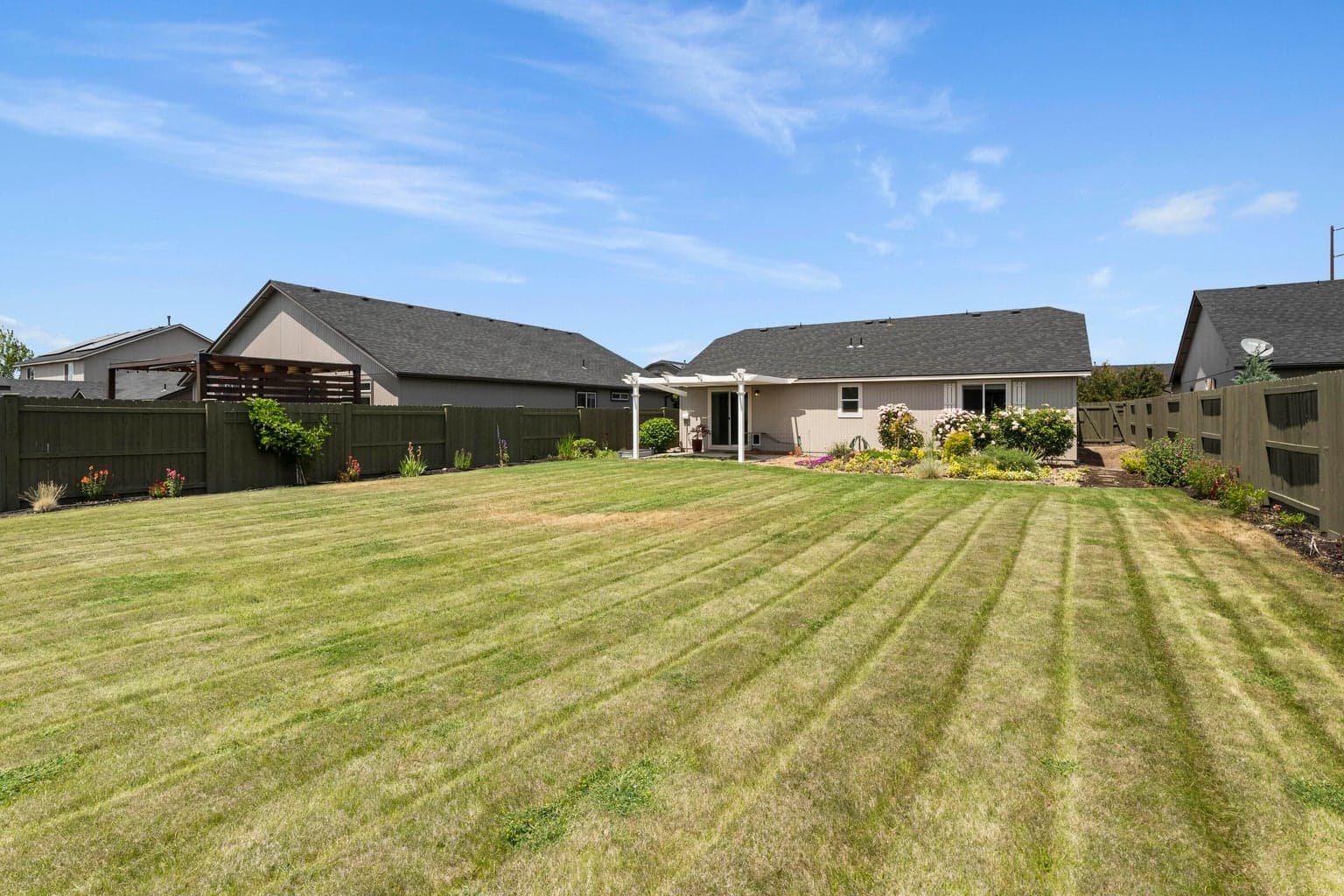 Photo of 480 NE Poplar Avenue 30 of 33