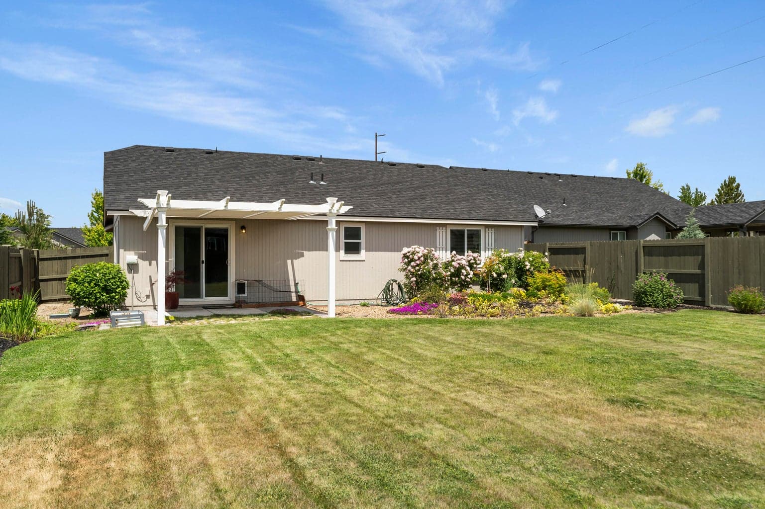 Photo of 480 NE Poplar Avenue 32 of 33