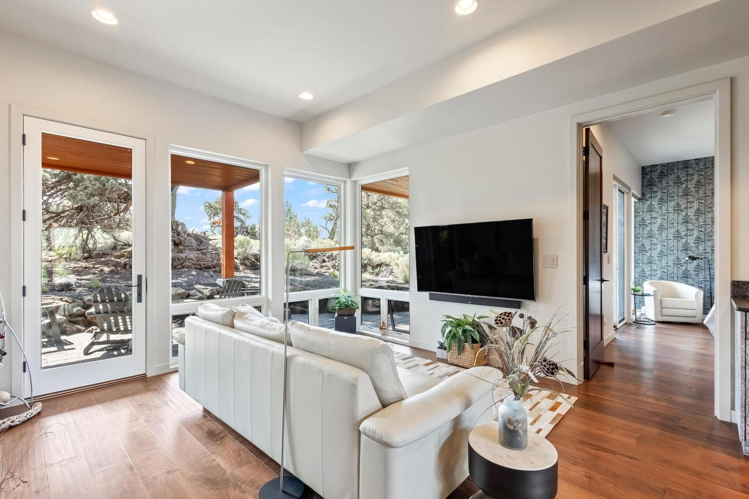 Photo of 22850 Stone Wall Court 45 of 64