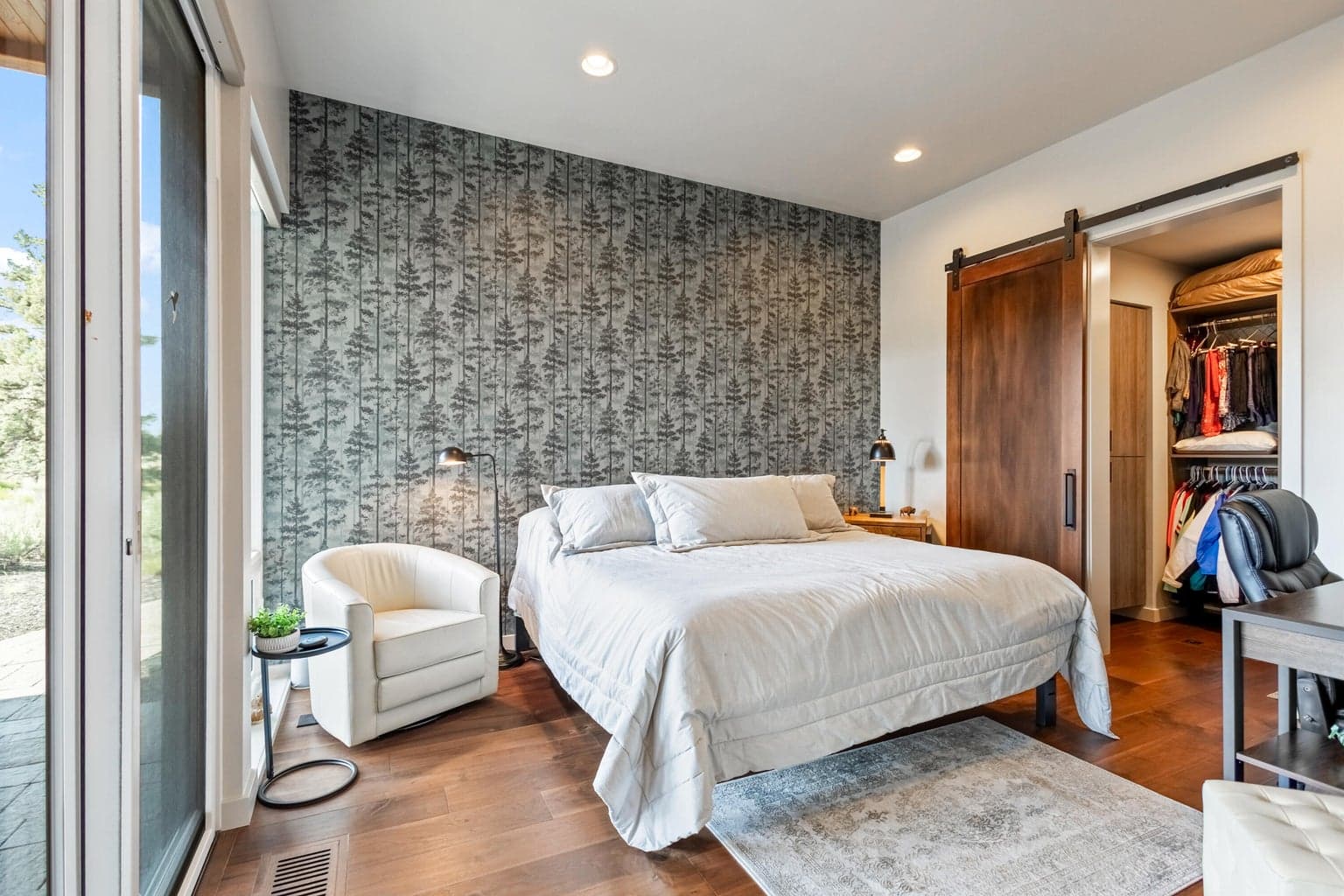 Photo of 22850 Stone Wall Court 46 of 64