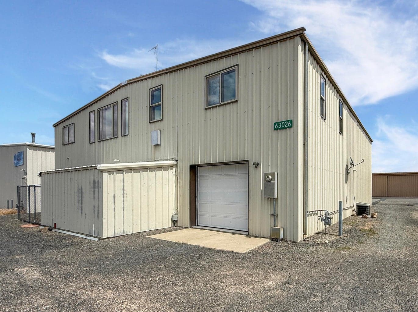 Photo of 63026 Powell Butte 4 of 25