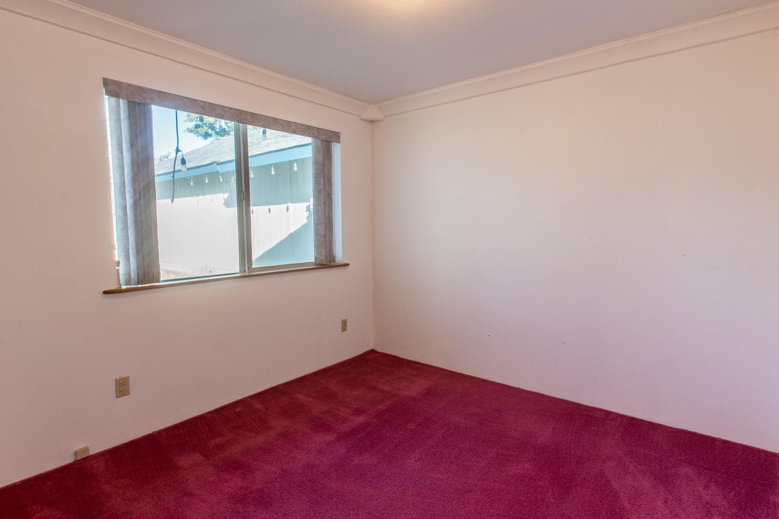 Photo of 20140 Putnam Lane 12 of 32