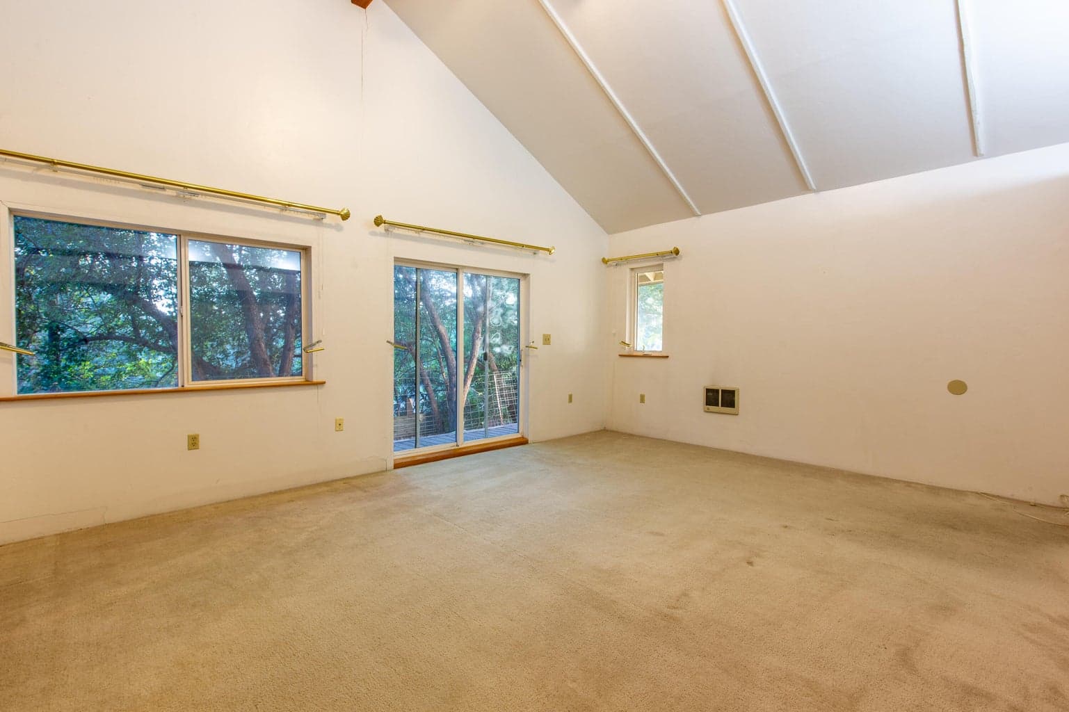 Photo of 20140 Putnam Lane 23 of 32