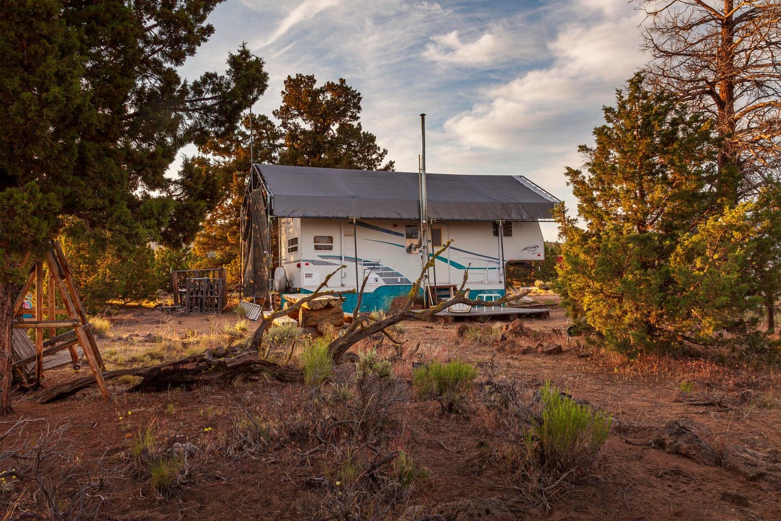 240-watt solar array, with RV behind (both included in sale).