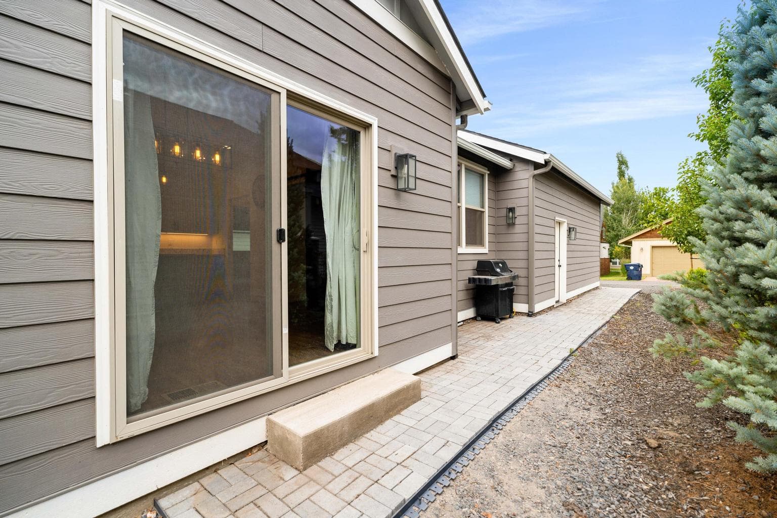 Photo of 63227 Brad Street 16 of 32