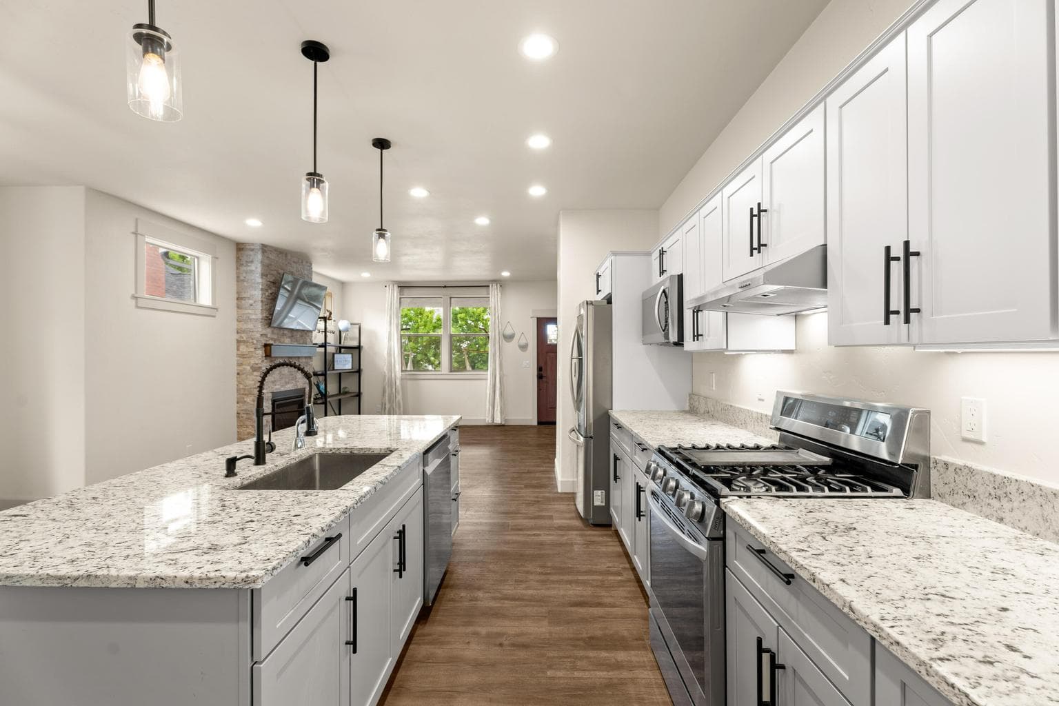Photo of 63227 Brad Street 13 of 32