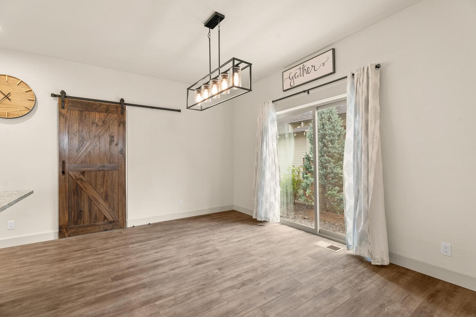Photo of 63227 Brad Street 15 of 32