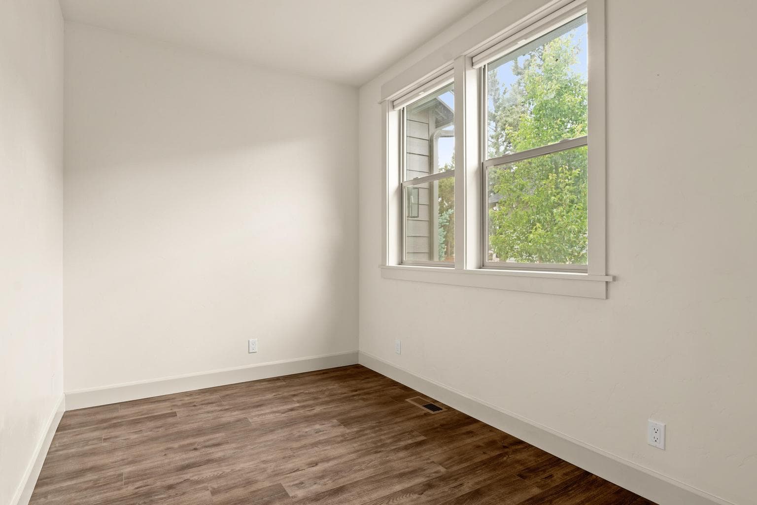 Photo of 63227 Brad Street 17 of 32
