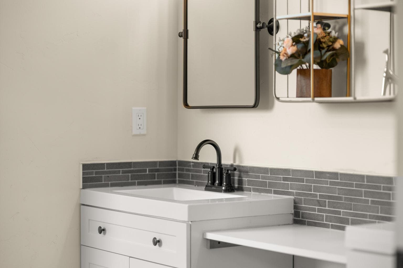 Photo of 63227 Brad Street 23 of 32
