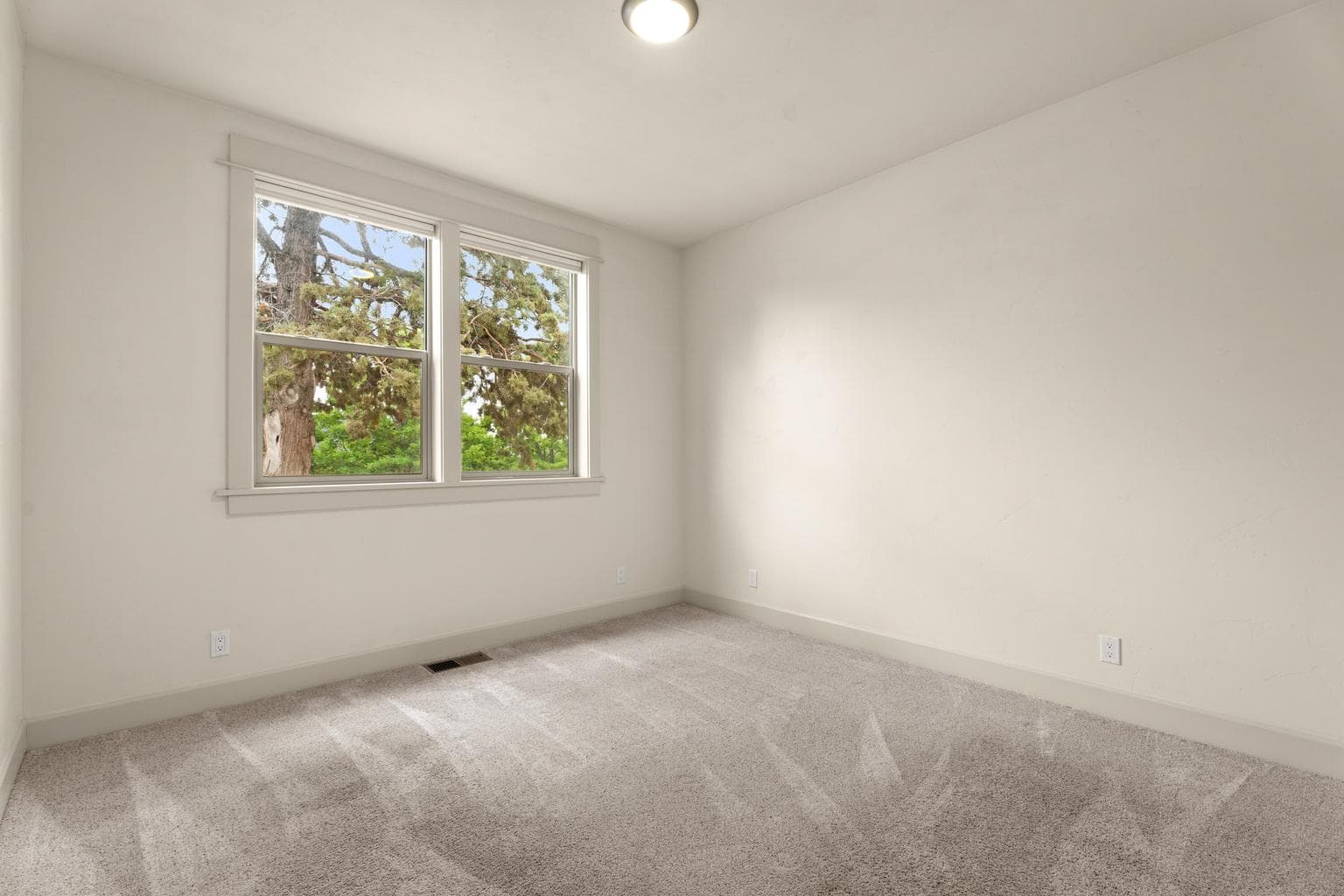 Photo of 63227 Brad Street 25 of 32
