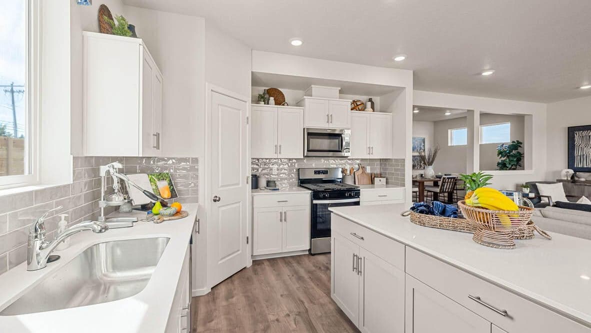Photo of 61156 Splendor Lane 12 of 33