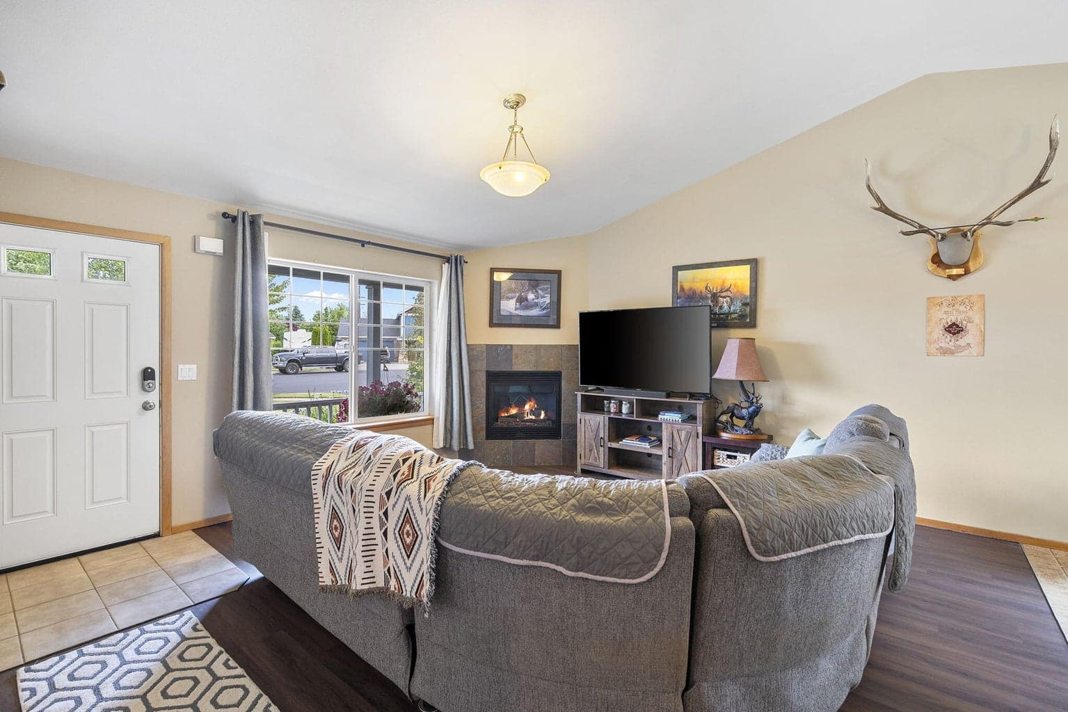 Photo of 209 NW 27th Court 6 of 22