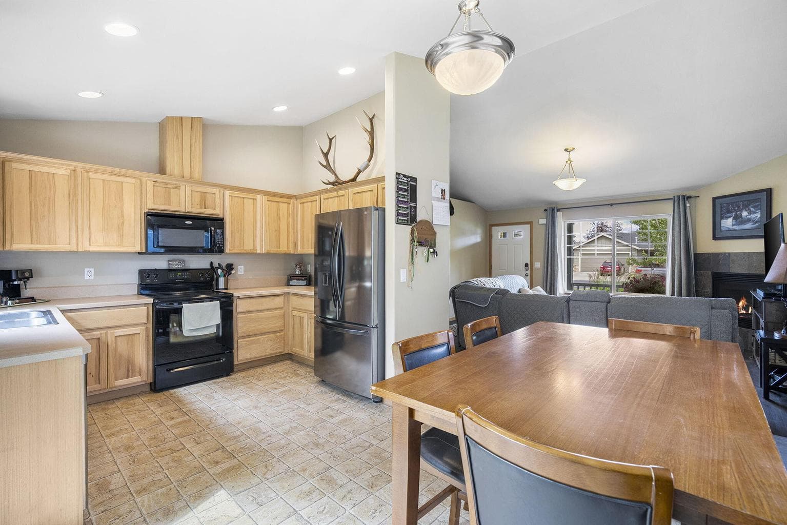 Photo of 209 NW 27th Court 11 of 22