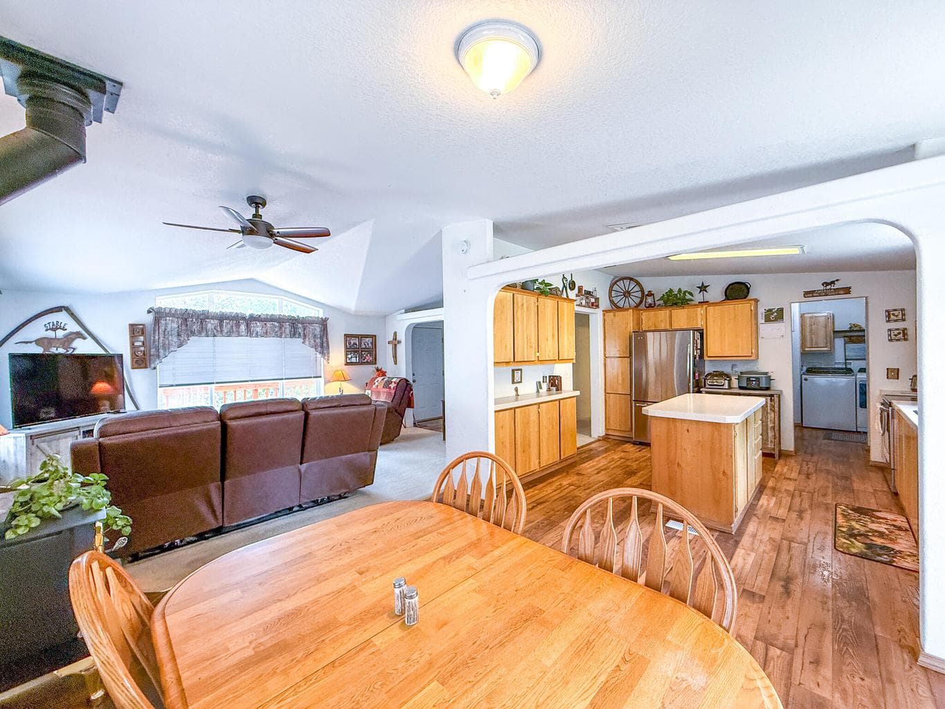 Photo of 2400 SE Morningside Drive 8 of 35