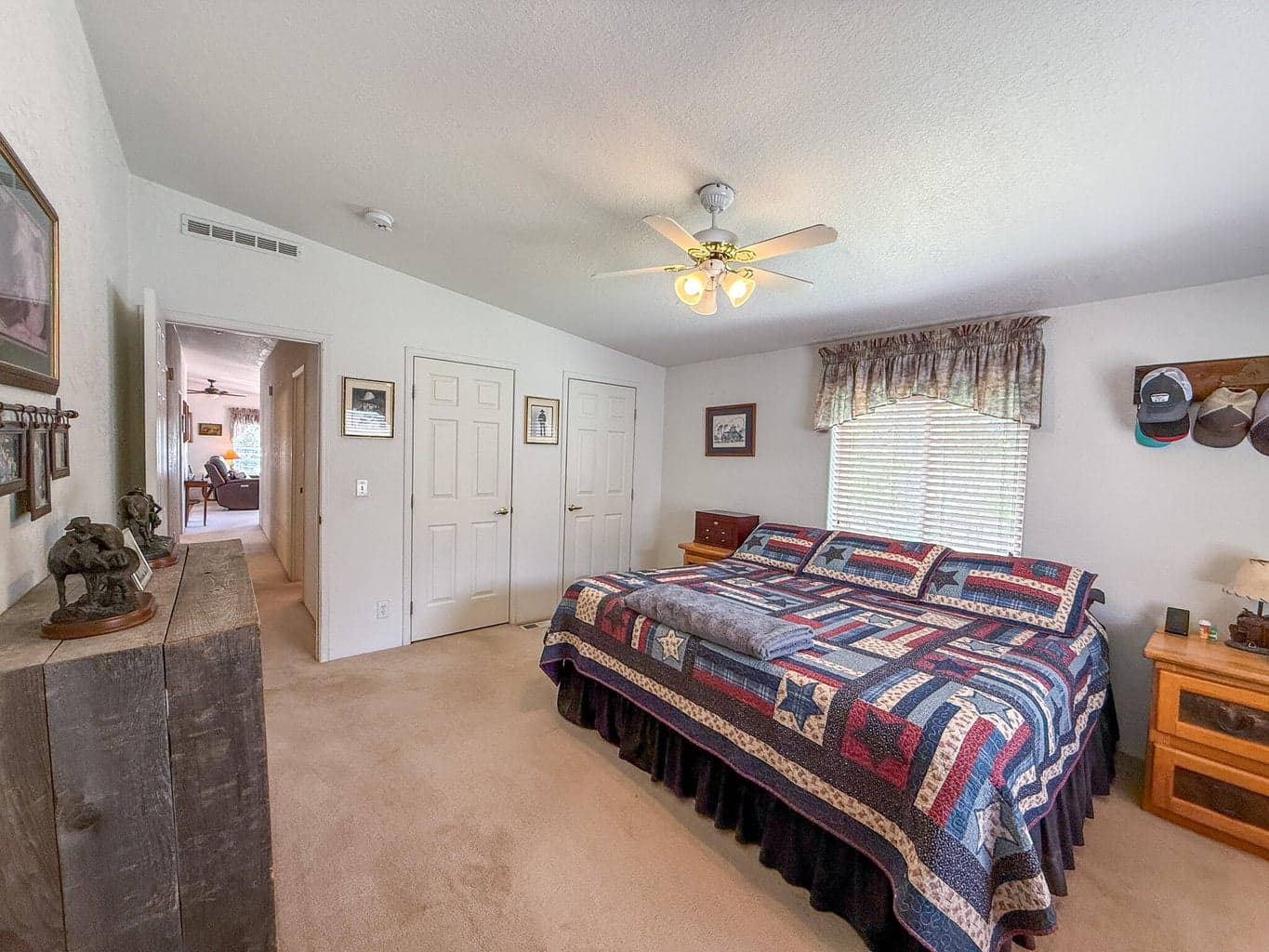 Photo of 2400 SE Morningside Drive 13 of 35