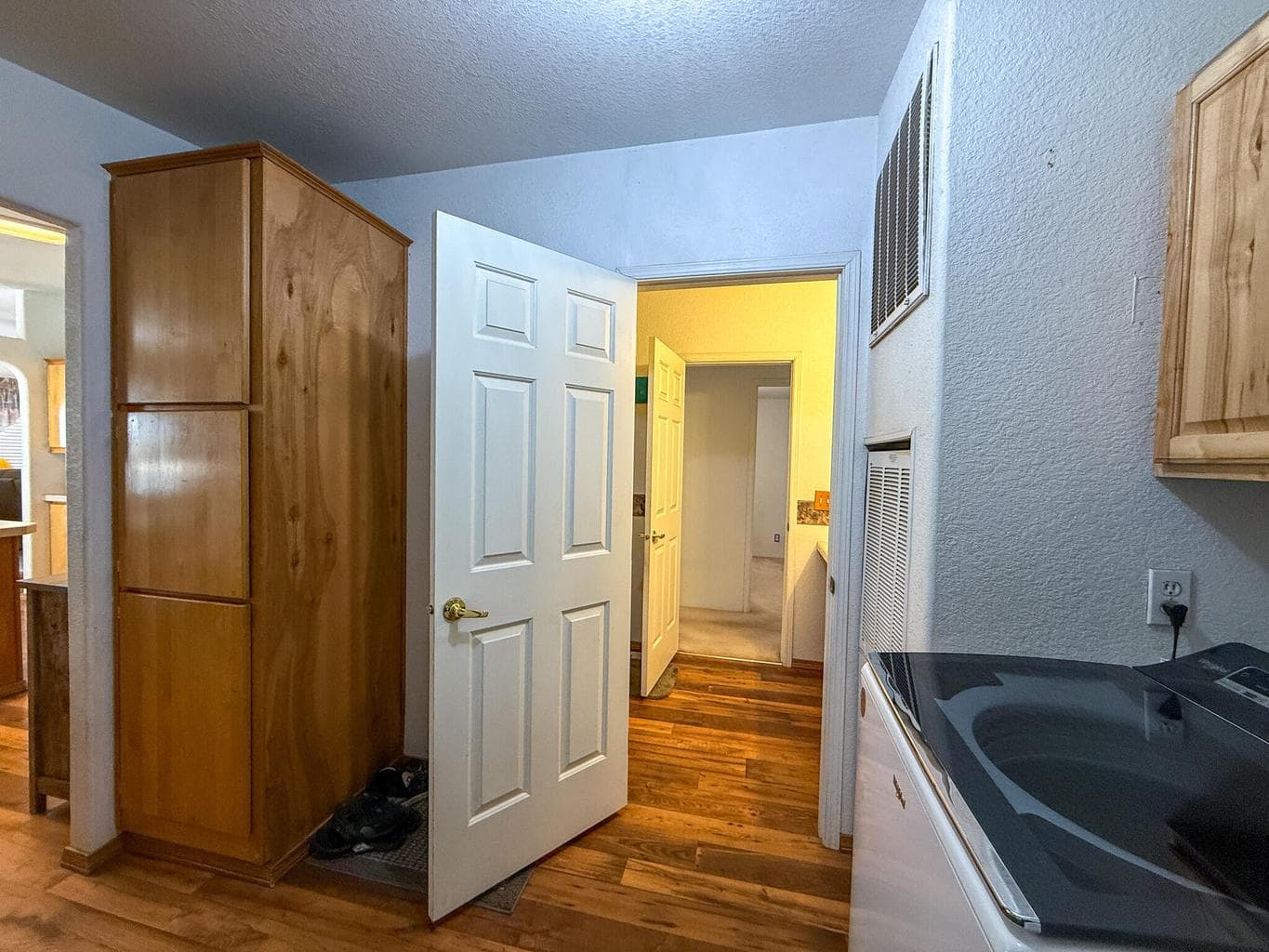 Photo of 2400 SE Morningside Drive 19 of 35