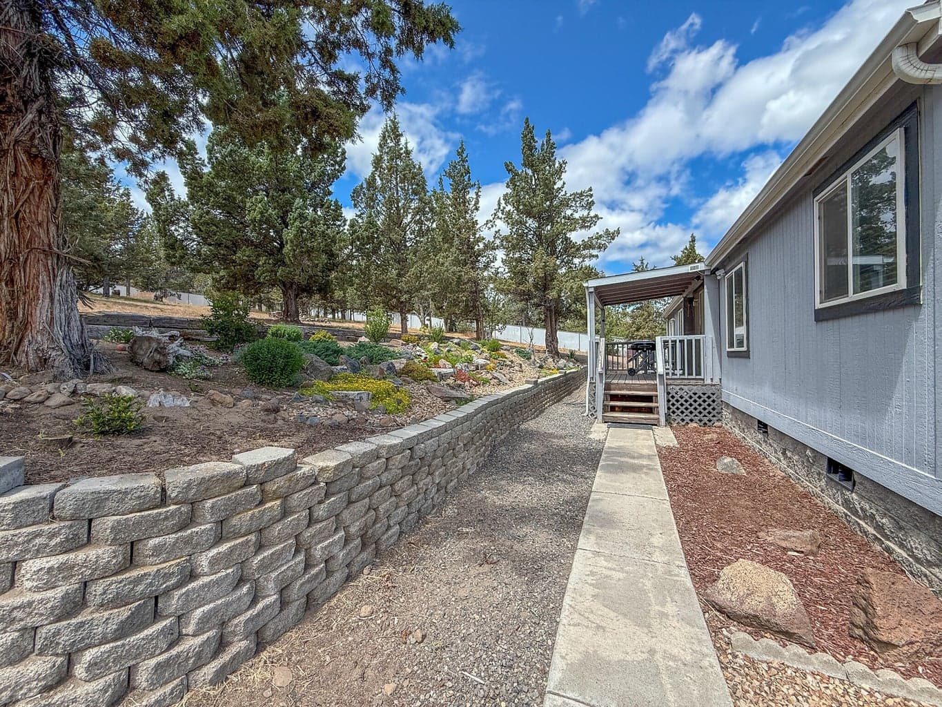 Photo of 2400 SE Morningside Drive 20 of 35