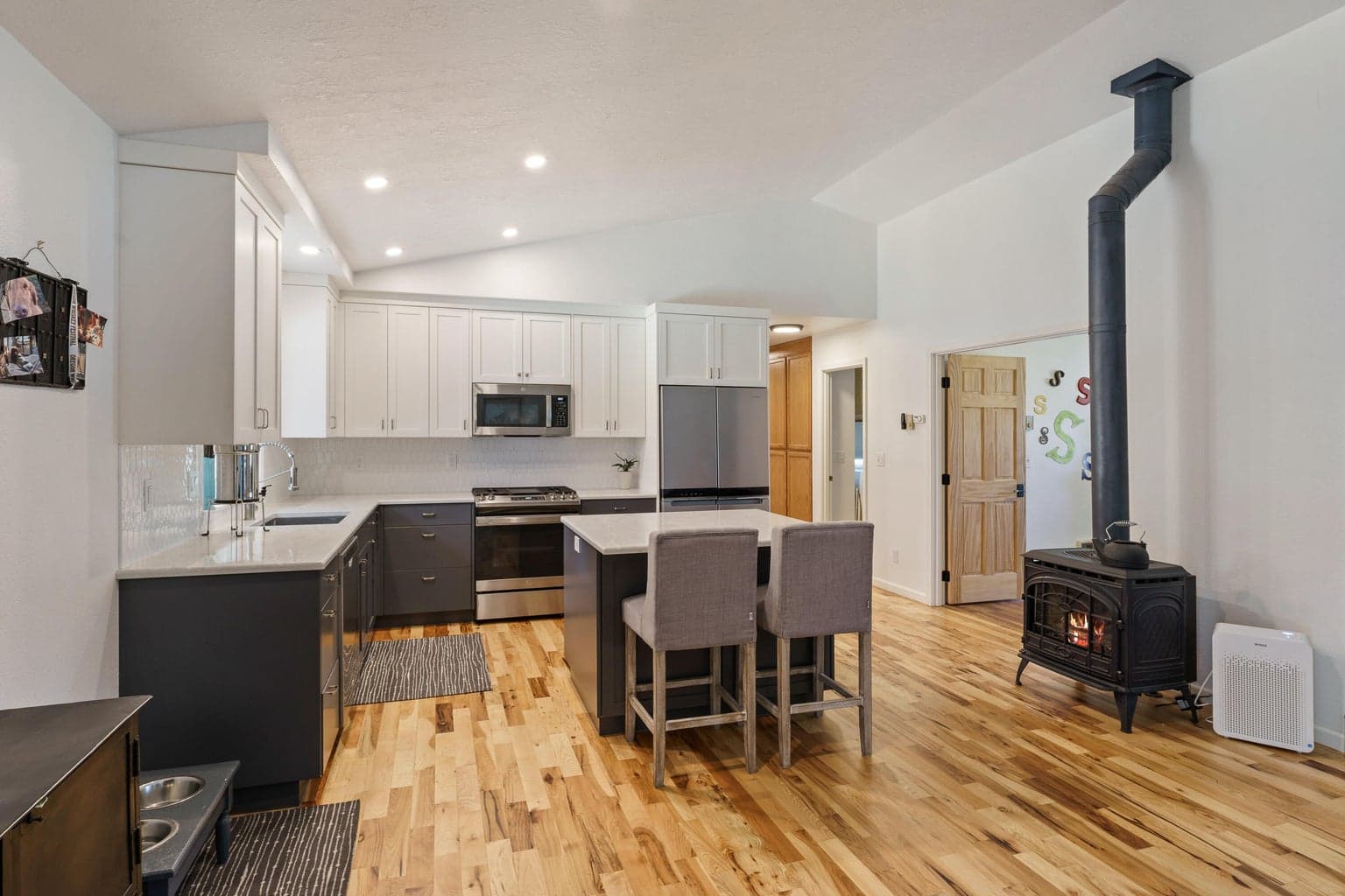 Kitchen (main house)