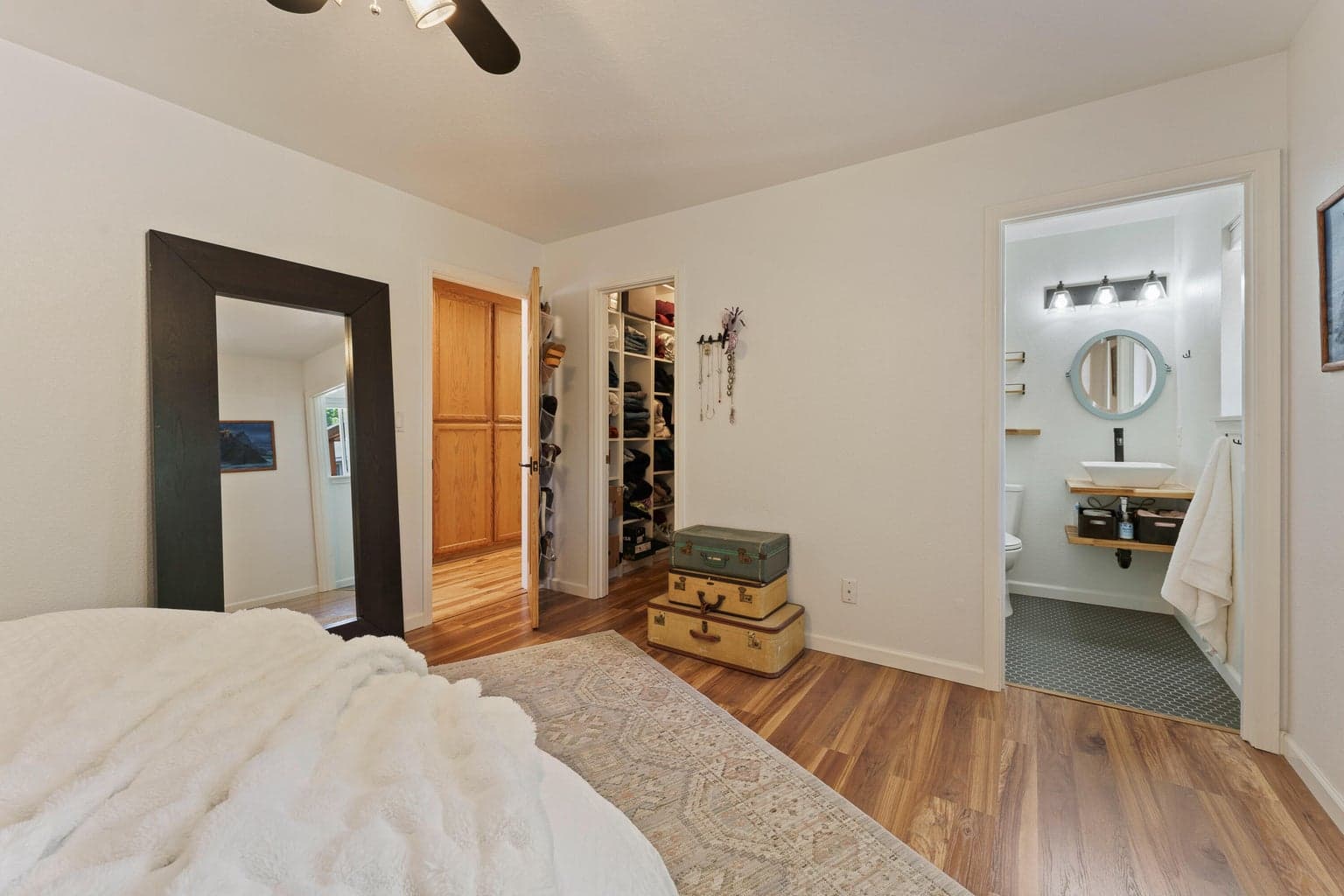 Primary bedroom (main house)
