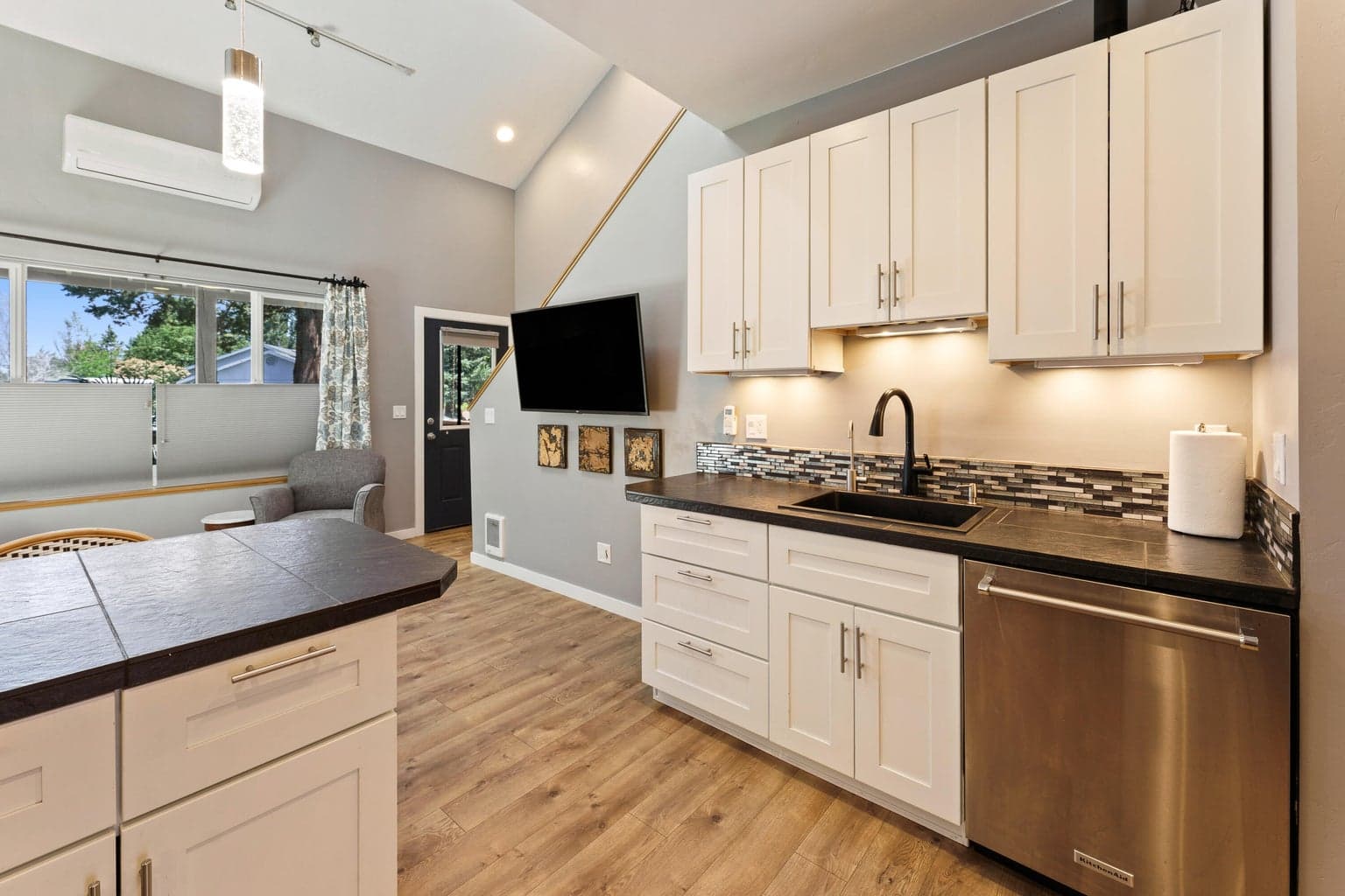 Kitchen (ADU)