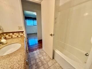 Tub/shower combo