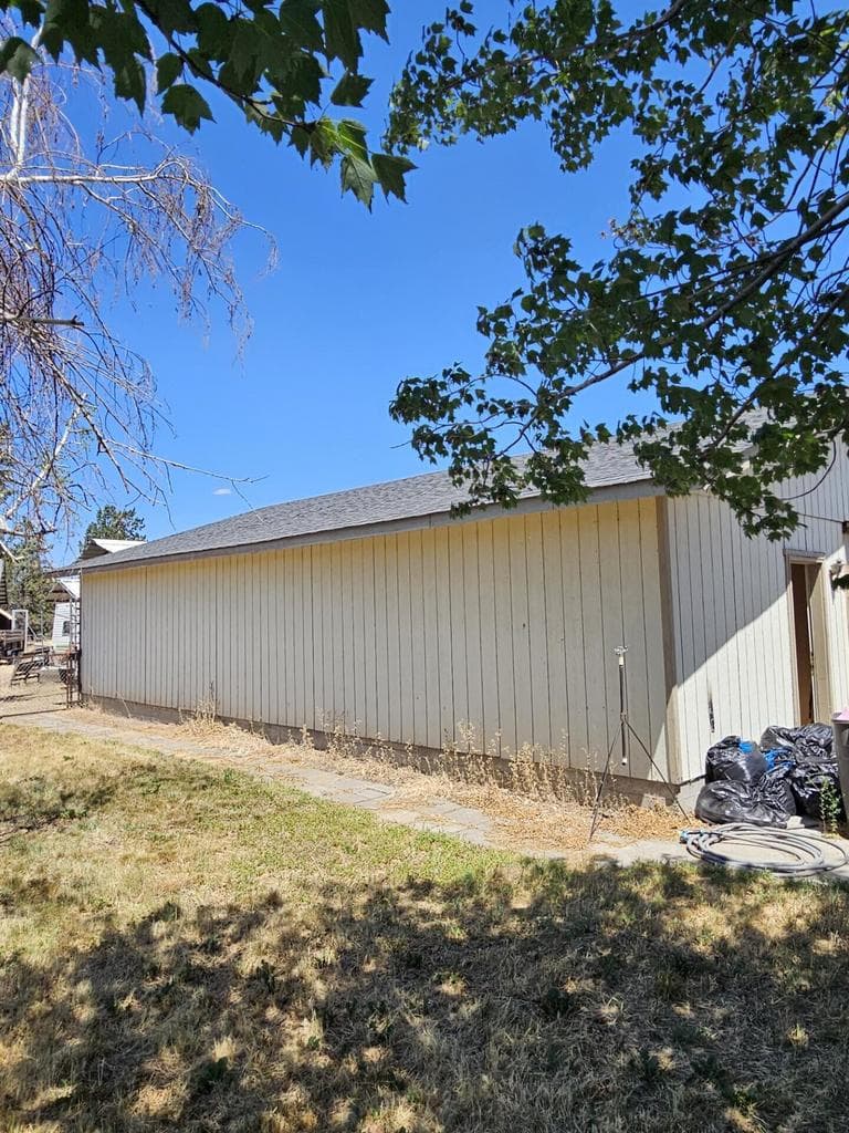 Photo of 2259 NE 13th Street 8 of 11