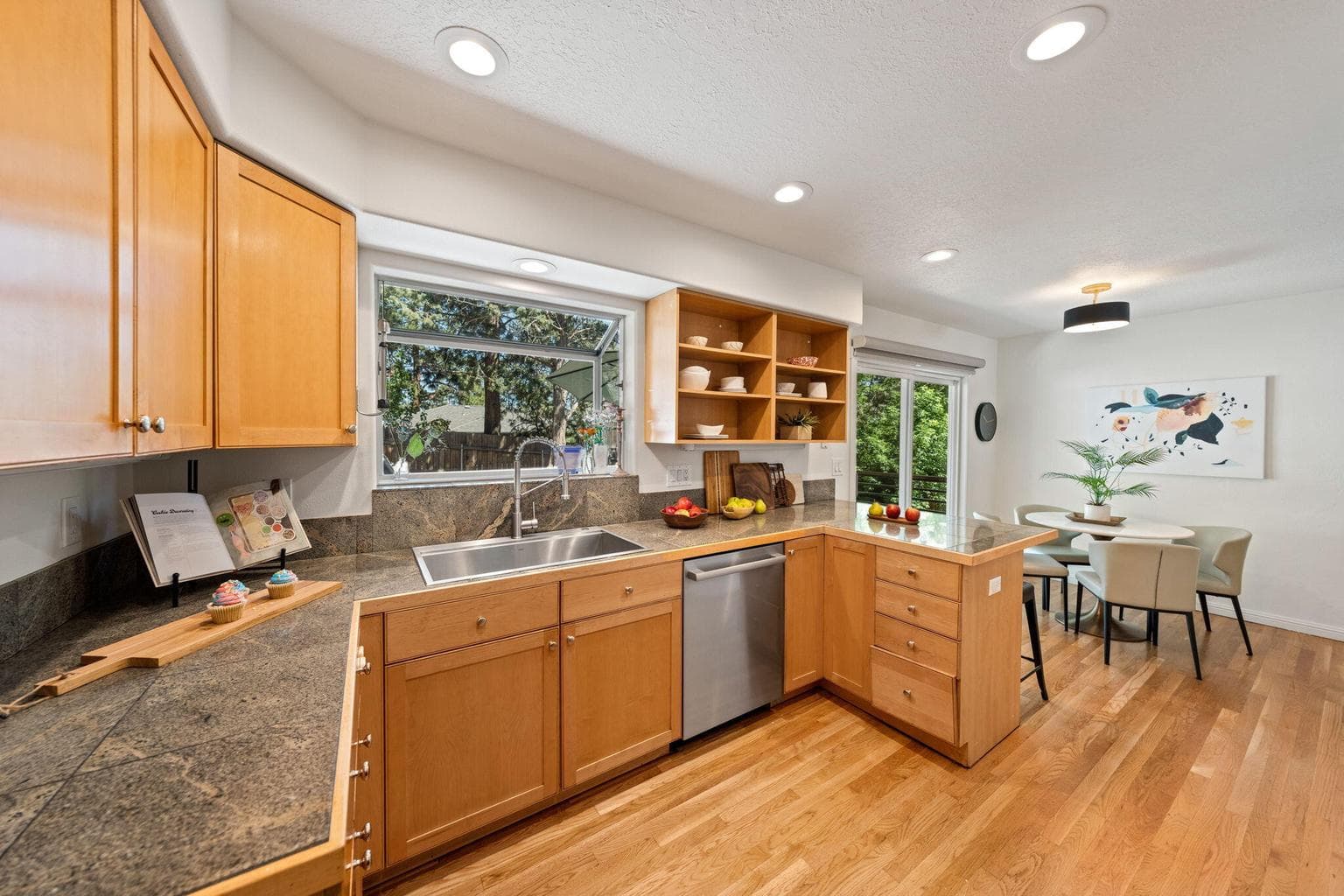 Photo of 2210 NW 6th Street 17 of 35
