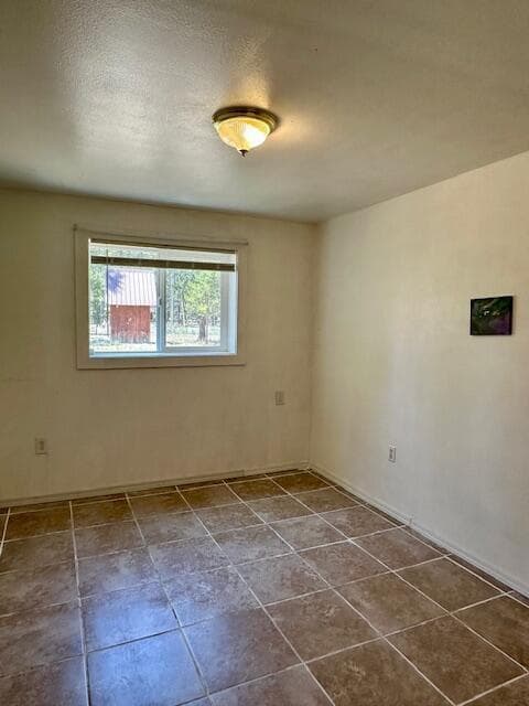 Photo of 52760 Wayside Loop 19 of 24