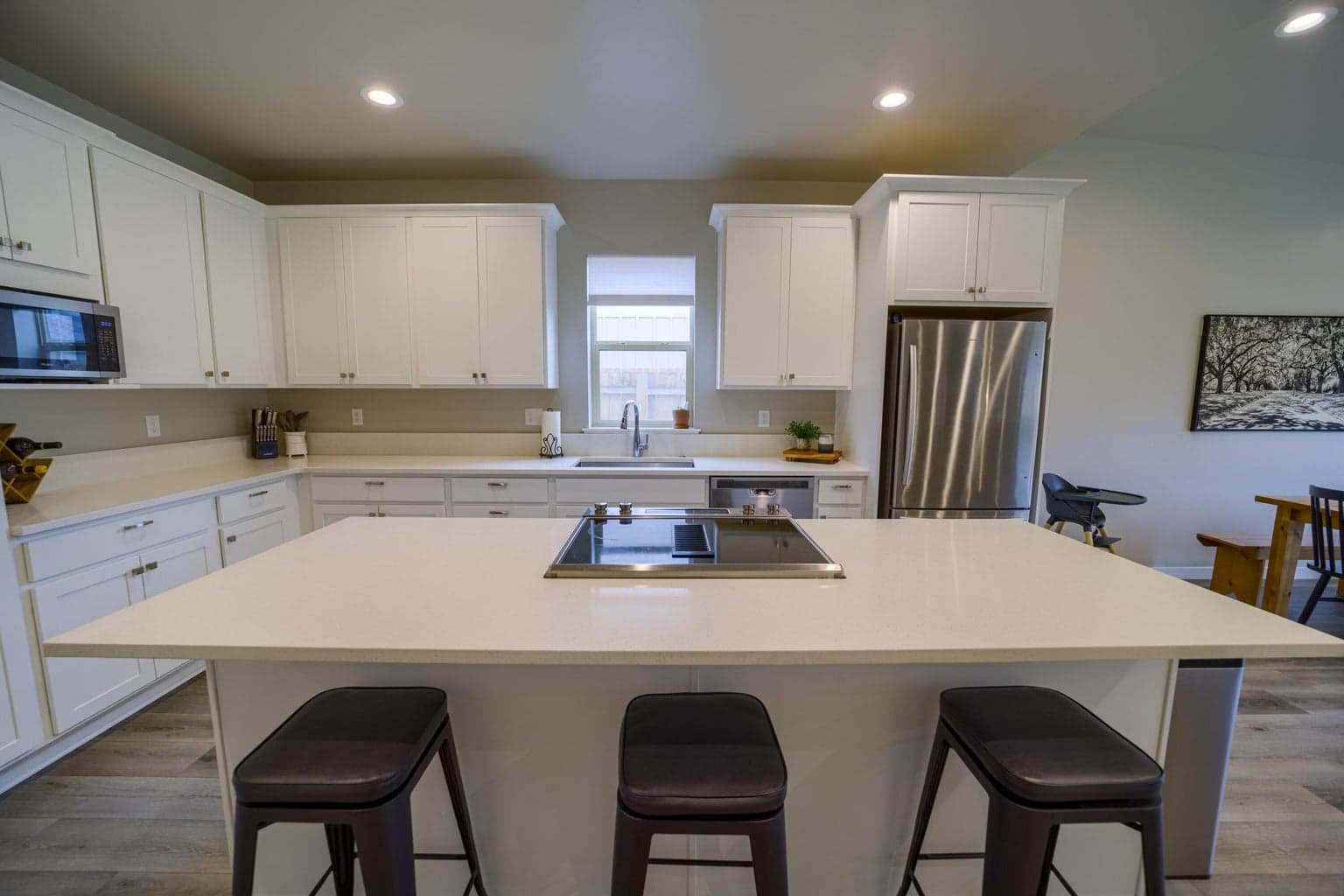 Photo of 3658 SW Badger Avenue 10 of 37