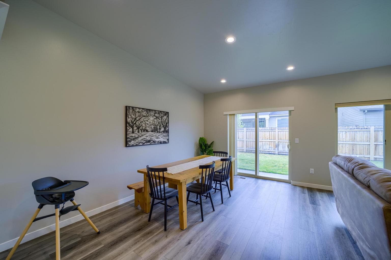 Photo of 3658 SW Badger Avenue 12 of 37