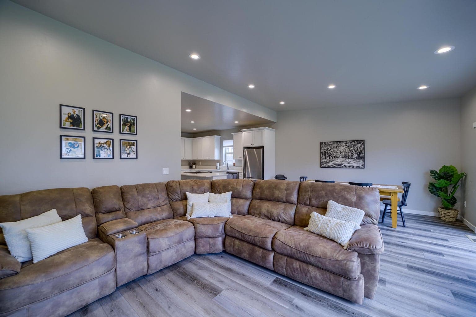 Photo of 3658 SW Badger Avenue 15 of 37