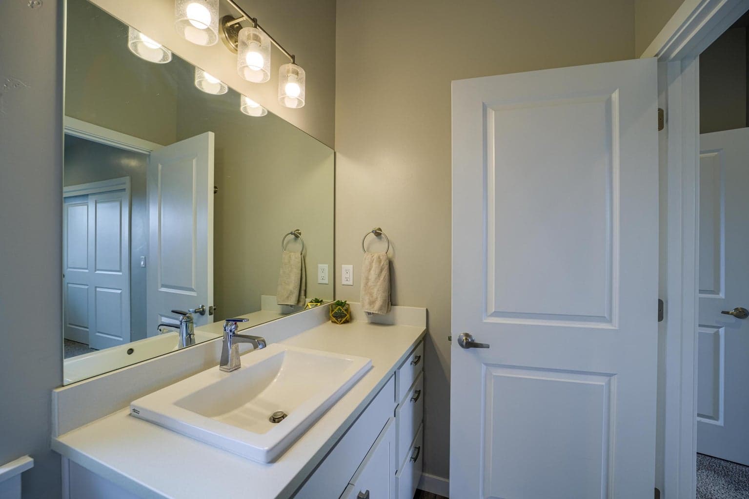 Photo of 3658 SW Badger Avenue 29 of 37