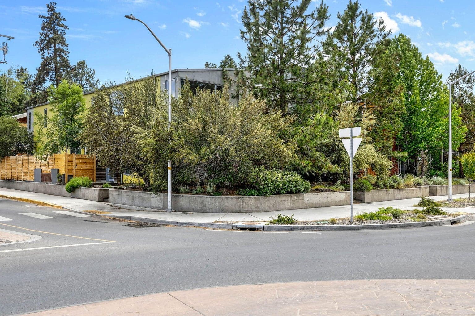 Photo of 1335 NW 12th Street 49 of 53