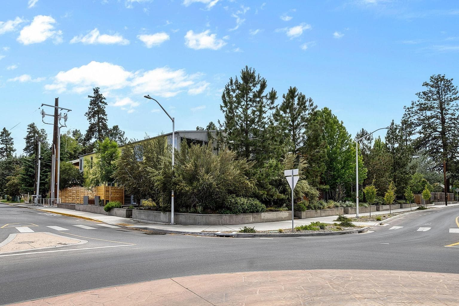 Photo of 1335 NW 12th Street 50 of 53