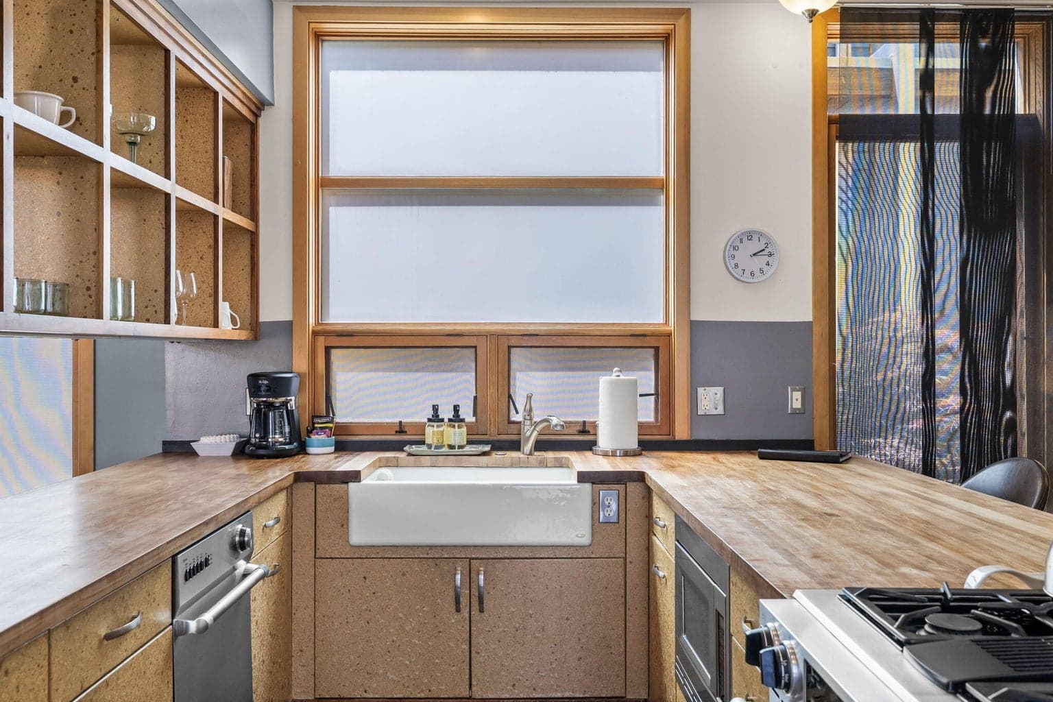 Photo of 1335 NW 12th Street 11 of 53