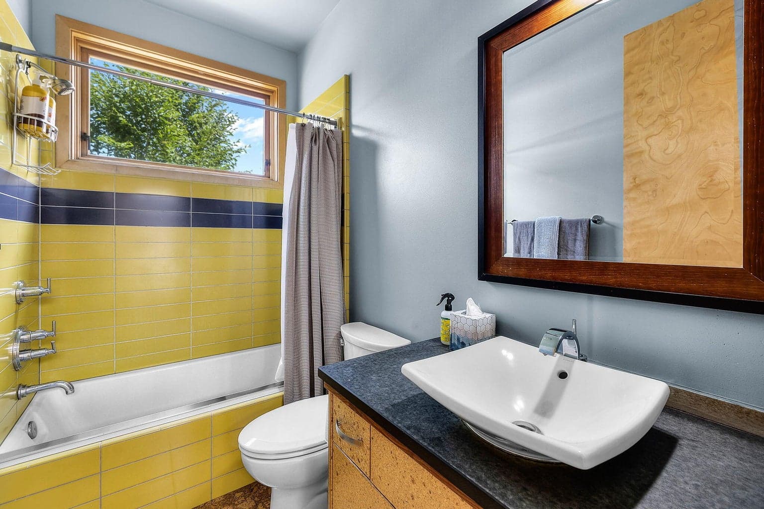 Photo of 1335 NW 12th Street 32 of 53